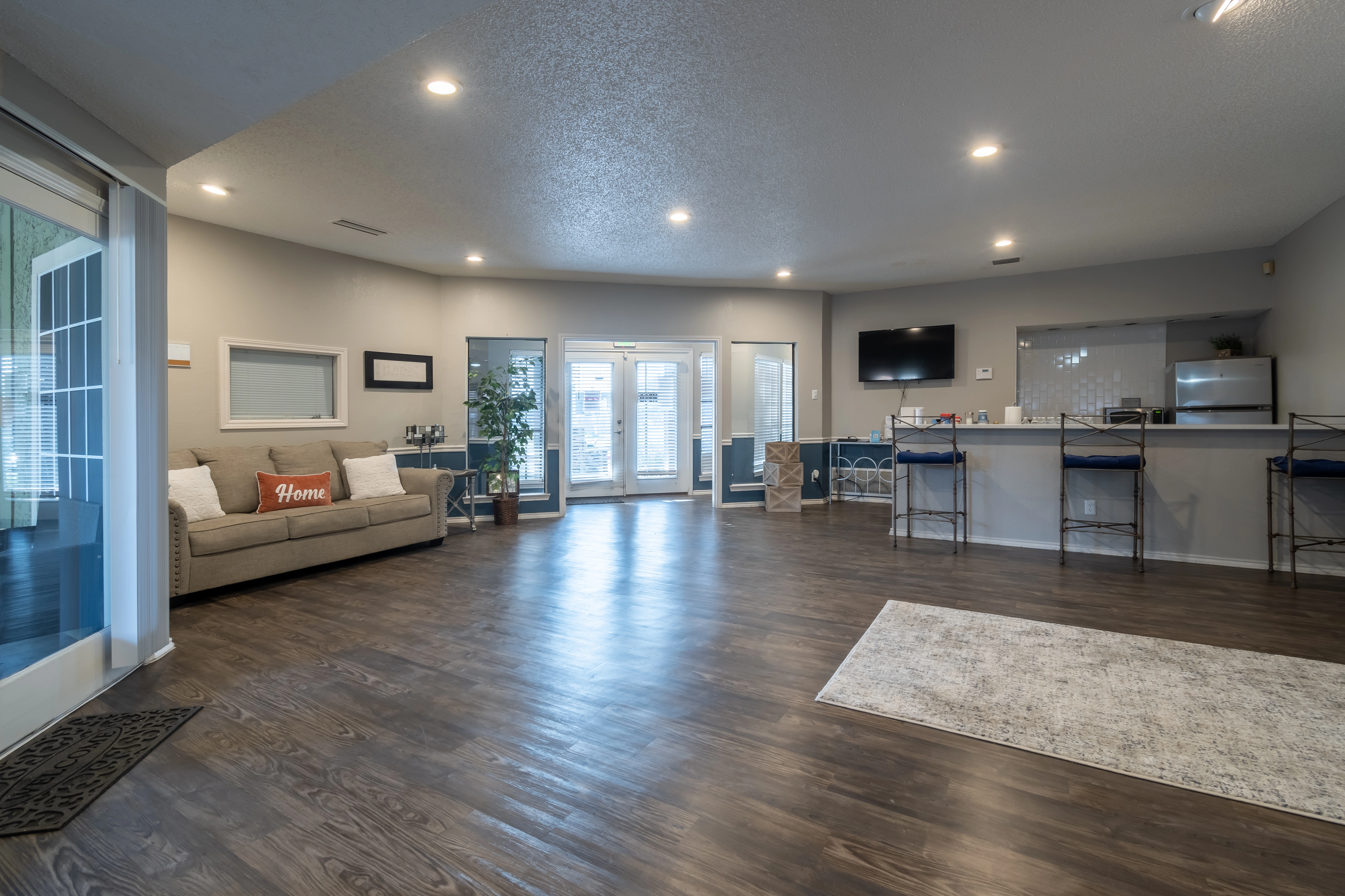 Open clubhouse floor plan at La Prada Place Apartment Homes