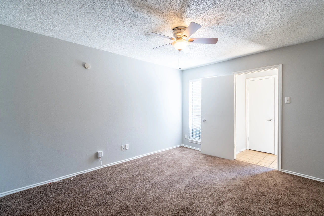 Bedroom corner windows at La Prada Place Apartment Homes