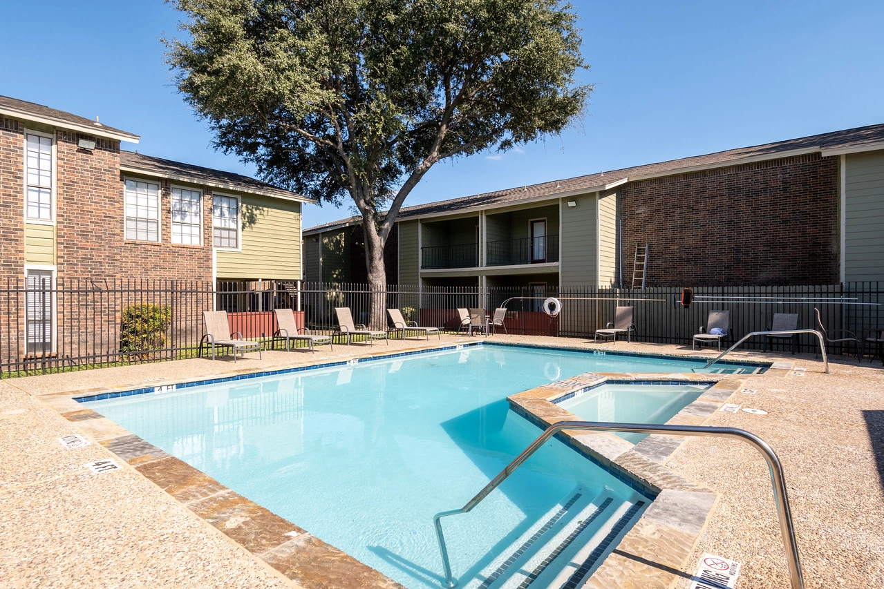 Pool deck and sundeck at La Prada Place Apartment Homes